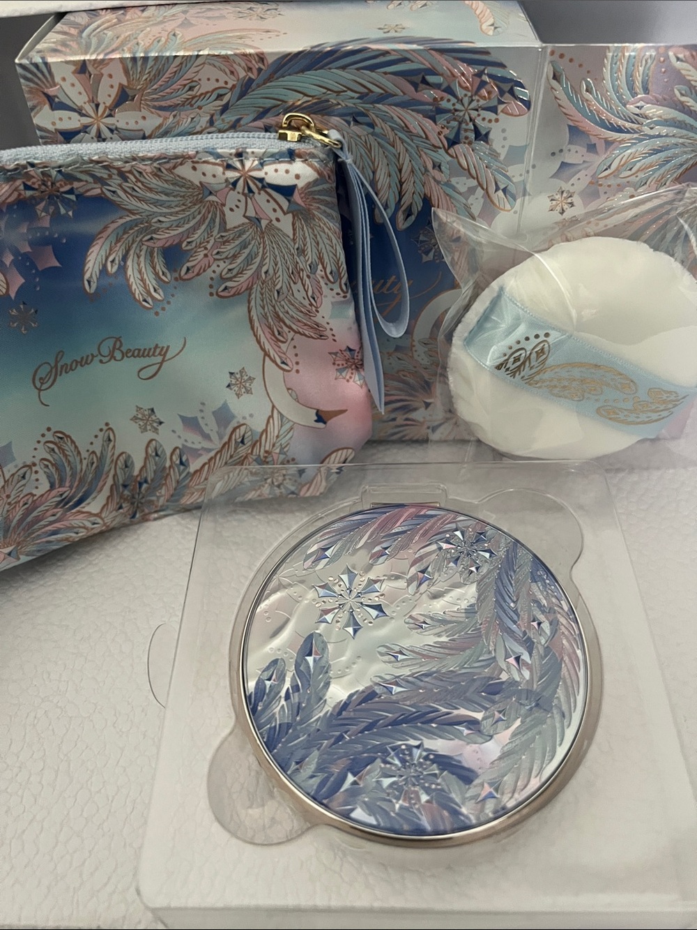 Shiseido Snow Beauty Brightening Skincare powder A